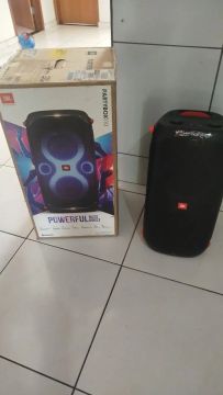 Caixa de Som JBL Partybox110