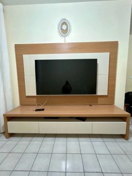 Rack para TV com Painel - Novo