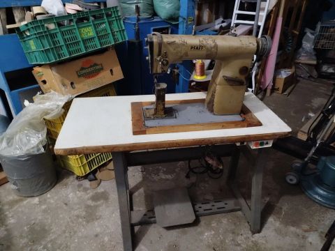 Máquina de costura coluna 