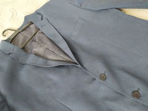 Blazer na cor azul( marca Ferrantelly)