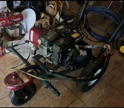 Máquina airless Titan para demarcação viária 