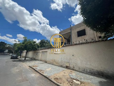 CASA COMERCIAL PARA LOCAÇÃO NO BAIRRO JARDIM SÃO LUIZ - MONTES CLAROS MG