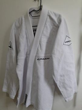 Kimono de Jiu-Jitsu Vulkan Pro branco A3