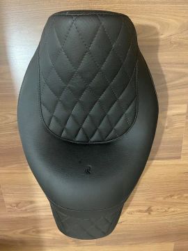 Banco Para Harley Davidson Softail (slim/Street Bob)