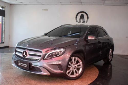 Mercedes-Benz GLA 200 Advance 2015