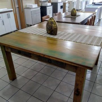 Mesa madeira de Demolição  1,50x1,50 cor Pátina