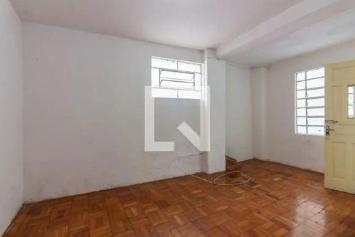 Casa à Venda - Centro, 2 Quartos, 150 m2