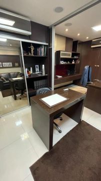Sala comercial para alugar, móveis de luxo e requinte, duas vagas de garagem e pronta para