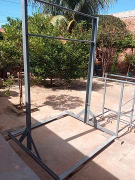 Barra de tração para exercícios em casa