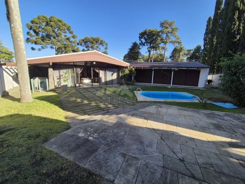 CASA EM REGIÃO NOBRE PARA LOCAÇÃO