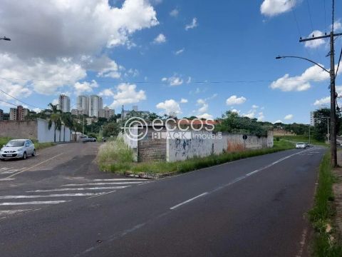 Terreno à venda, Tubalina - Uberlândia/MG