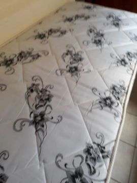 Colchão Box Casal com Estampa Floral