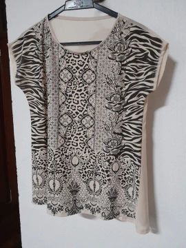 Blusas como novas