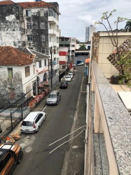 Casa 4/4 ok terraço e garagem no Centro