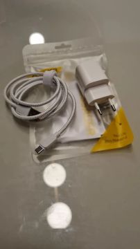 Carregador tipo c 20w com cabo reforçado 