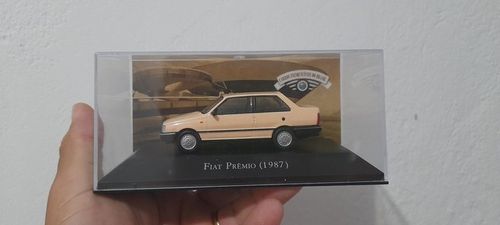 Miniatura fiat prêmio na escala 1/43