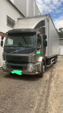 Caminhão Volvo 270 ano 2014