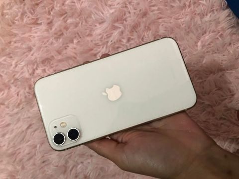 iPhone 11 Branco 64GB