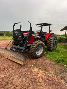 Trator Massey Ferguson 4410 - Excelente estado