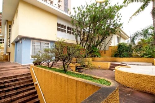 Vila Madalena com 328m² 4 Dorm sendo 2 suítes 5 banheiros