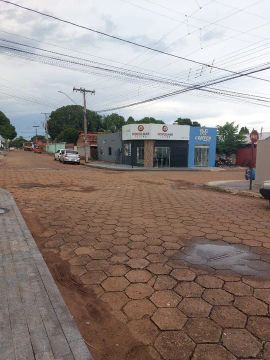 Vendo ponto comercial e casa