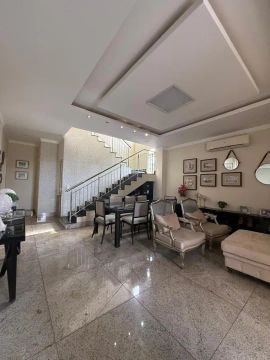 Vende-se Sobrado de 5/4 na região central -Palmas - To