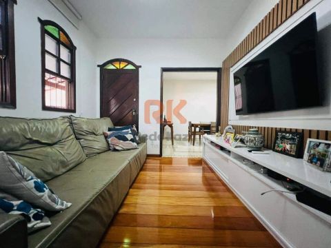 Casa à venda, 4 quartos, 2 suítes, 3 vagas, Santa Amélia - Belo Horizonte/MG