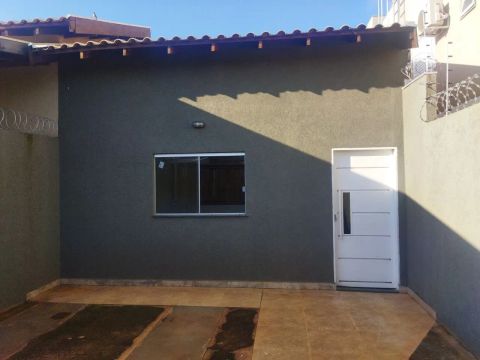 Casa em excelente localização 