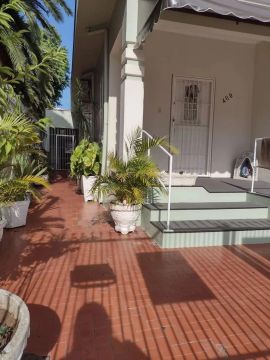 Casa em Rua Alberto Silva - Vila Ipiranga - Porto Alegre/RS