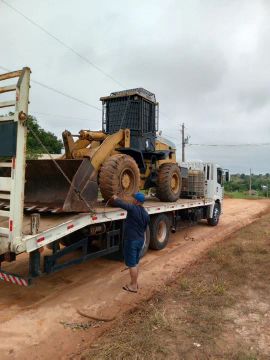 Pá carregadeira modelo SEM 638