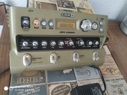 Pedal  Line 6 JM4 Looper (troco celular)