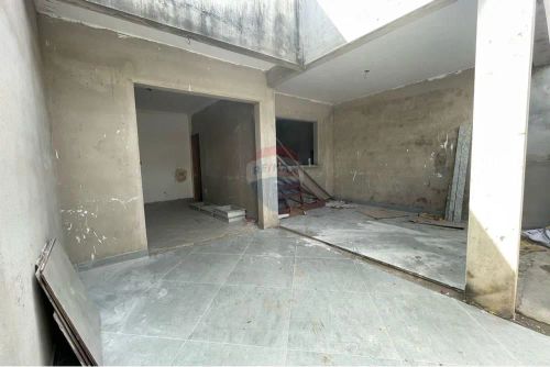 Casa Geminada no Bairro São Dimas - Espaço, conforto e localização Privilegiada!