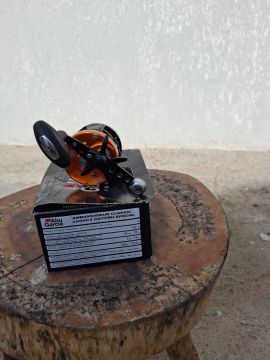 Carretilha de pesca Abu Garcia 6500C3 Catfish Special
