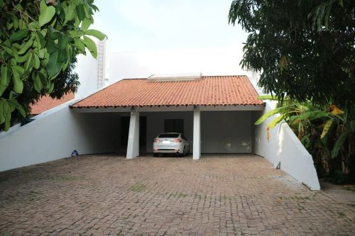 Imóvel para aluguel possui 450 metros quadrados com 4 quartos em Uruguai - Teresina - PI