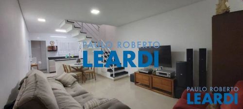 SOBRADO - CIDADE ADEMAR - SP