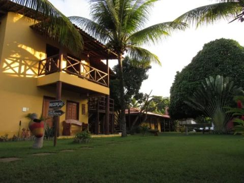 Chalé Sol da Barra, 1000m², 150m da praia, 500m do centro da cidade. Contato na descrição.
