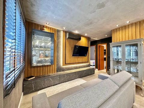Casa de 2 dormitórios disponível para locação de temporada.