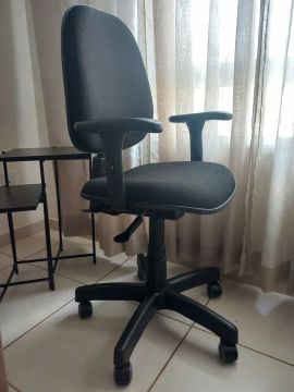 CADEIRA DE ESCRITÓRIO NR17, NOVA!!!