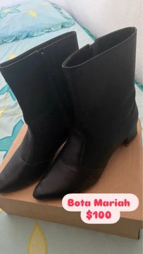 Bota de cano alto preta