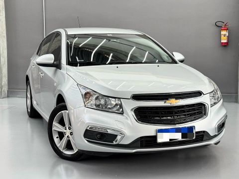 CRUZE HB LT, em estado de zero, todas revisões realizadas e multimídia Tesla 