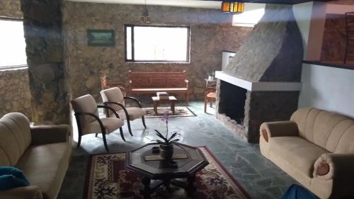 Chácara com 960m² A/C - Área total 7.000m² - OPORTUNIDADE BAIXOU..!!! em Poços de Caldas -