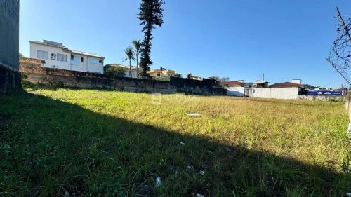 Terreno de 1.331 m² em Capoeiras - Florianópolis