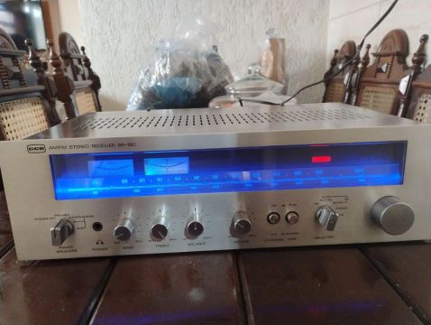 Receiver CCE SR-180 AM/FM Estéreo