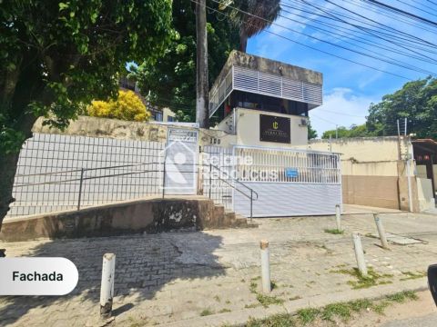Apartamento próx. à Av. MIster Hull à venda com 3 quartos e 1 vaga de garagem no Antônio B