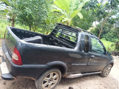 FIAT STRADA 2002 Usados e Novos