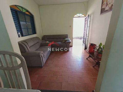 Casa em Rua Aleixo Lourenço de Gouveia - Cardoso (Barreiro) - Belo Horizonte/MG