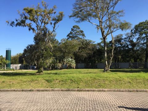 Lote incrível em condomínio fechado - TROCO POR AUTOMÓVEIS 