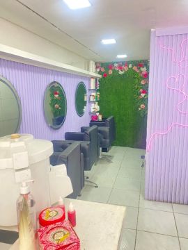 Contrata-se Escovista/Manicure lash designer Nail designer 