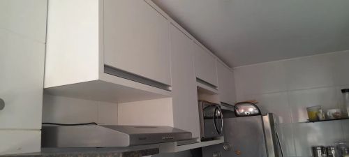 Armários de cozinha brancos