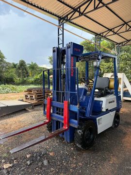 Empilhadeira Komatsu FG18
